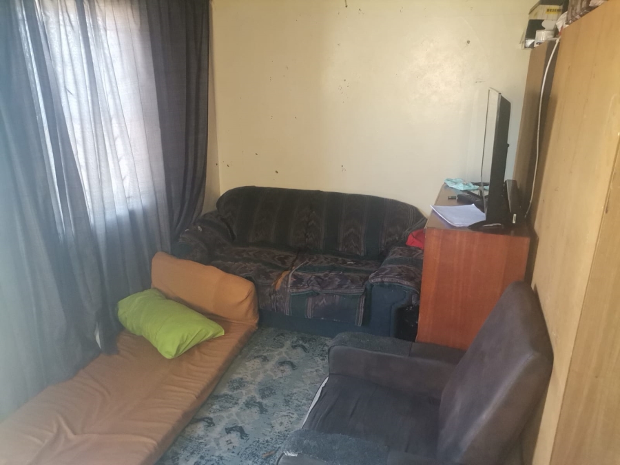 1 Bedroom Property for Sale in Kwanonqaba Western Cape
